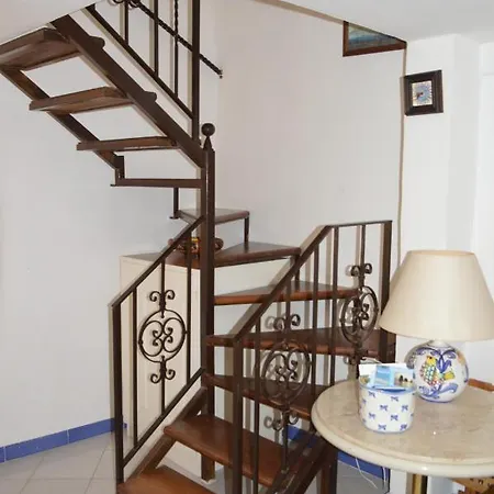 Center Apartment *