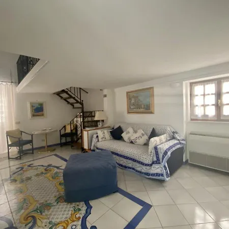 Center * Capri